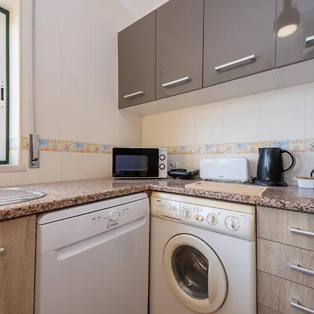 Modern And Charming 1-bedroom In Apartmán